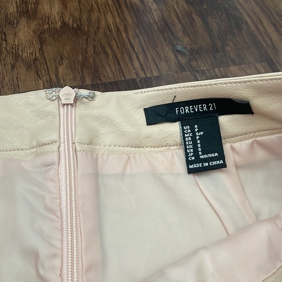 Beige leather skirt size small - Picture 2 of 2